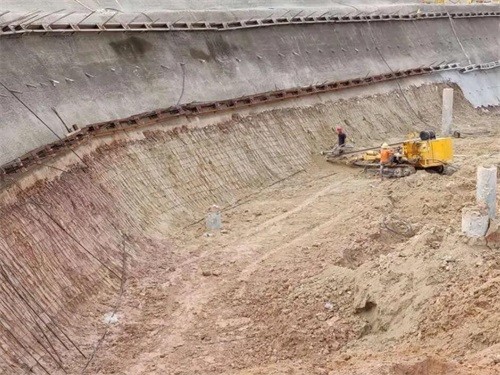 钦南基坑边坡加固
